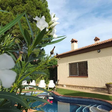 Villa Esperanza 4bedroom With Air-conditioning & Private Swimming Pool *